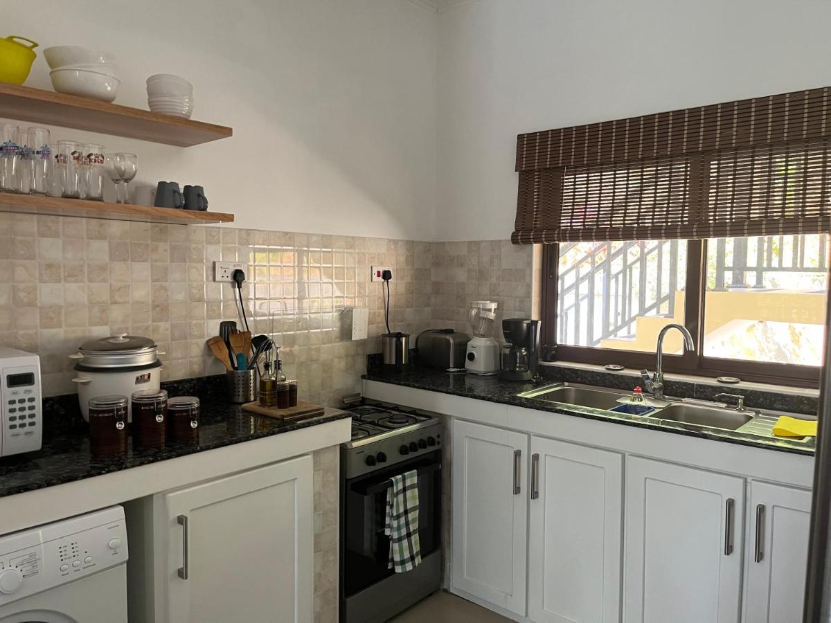Kanasuk Self Catering Apartments Baie Lazare  Εξωτερικό φωτογραφία