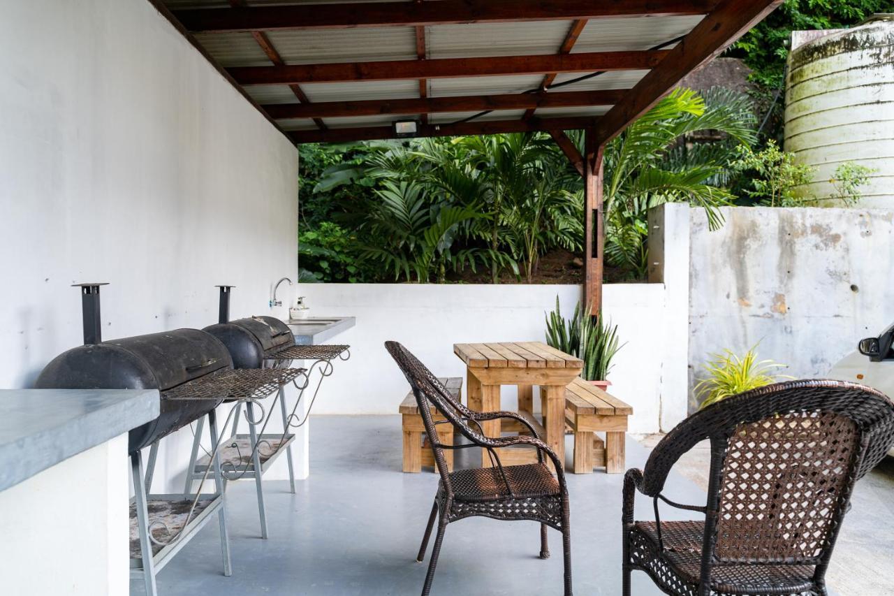 Kanasuk Self Catering Apartments Baie Lazare  Εξωτερικό φωτογραφία